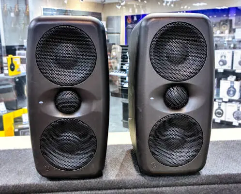 IK Multimedia - iLoud MTM MkII Compact Studio Monitor with ARC Measurement Mic - Black (Pair)